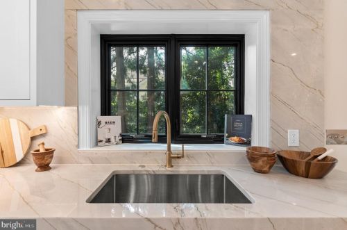 3306 Highland Pl, Washington DC  20008-3233 exterior