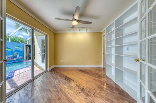 4500 Court Way, Naples, FL 34109-1557