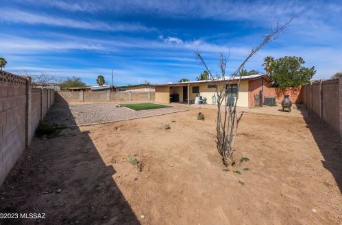 509 Holladay Dr, Tucson AZ  85706-3265 exterior