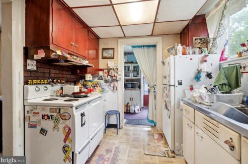 733 Lewis Rd, Limerick PA 19468-1307 exterior