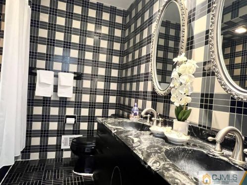 7 Hallo St, Edison NJ exterior