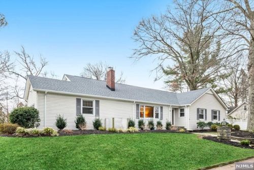 300 Prospect Ave, Oradell, NJ 07649-2011