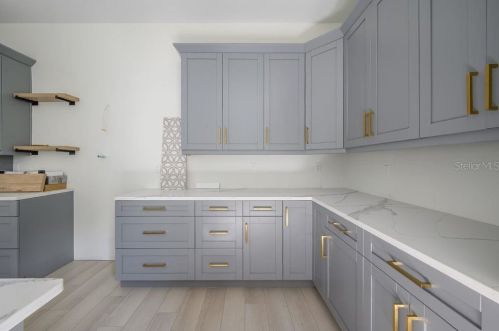 4913 Nebraska Ave, Tampa FL 33603-4050 exterior