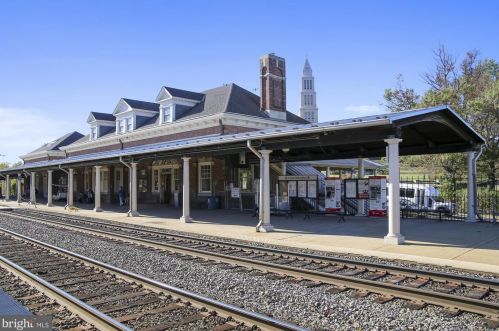 301 Glendale Ave, Alexandria VA 22301-2407 exterior