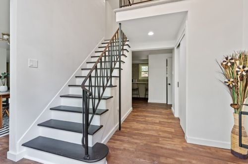 2302 Marbury Rd, Pittsburgh PA  15221-3670 exterior