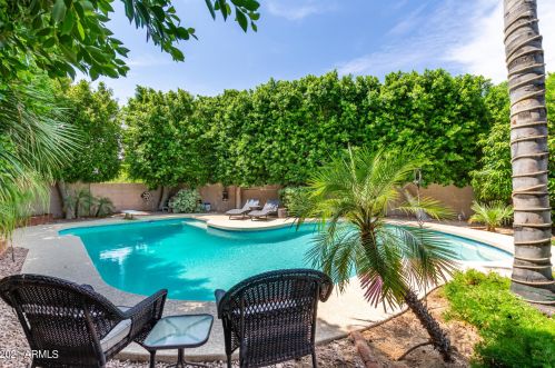 15025 40th St, Phoenix, AZ 85044-6754