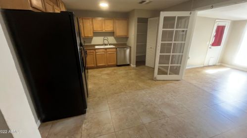 4202 72nd Ln, Phoenix AZ  85033-3111 exterior