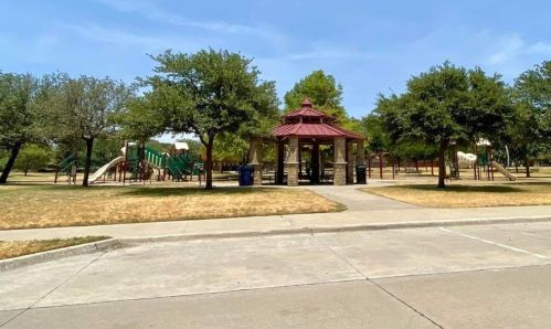 8080 Southmark Dr, Frisco TX 75035-3157 exterior