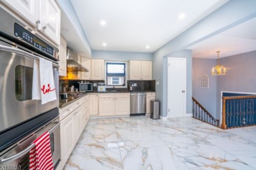 1570 Franklin St, Clark NJ  07066-2517 exterior