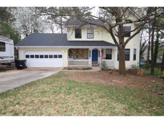 2020 Rocky Mill Dr, Lawrenceville, GA 30044-5387