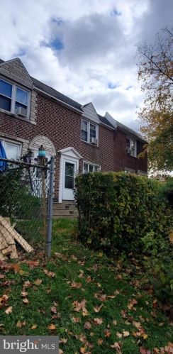 212 21 St, Chester PA 19013-4916 exterior