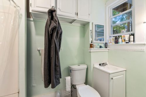 94 Woodford St, Portland ME 04103-4513 exterior