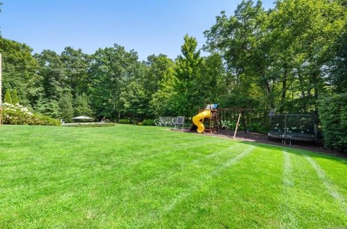 6 Long Pond Rd, Armonk NY 10504-2626 exterior