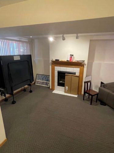 1330 Greenview Ave, Chicago IL 60626-5035 exterior