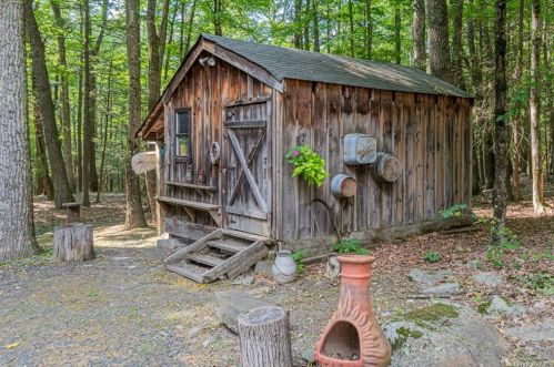 53 M And M Rd, Middletown NY 10940-6392 exterior