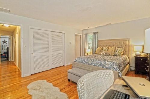 26 Dauria Dr, Seymour CT 06483-2305 exterior