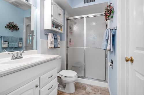 1044 Cedargate Dr, Saint Louis MO exterior