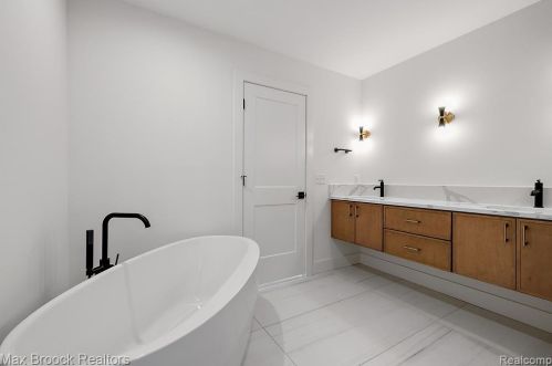 1605 Stanley Blvd, Bham MI 48009-4141 exterior