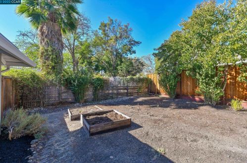 1948 Ardith Dr, Concord CA 94523-2803 exterior