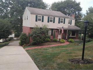 1617 Duchess Ln, Pittsburgh, PA 15236-3613