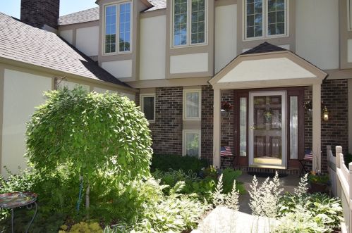 85 Foxwood Ln, Saint Charles, IL 60174-5729