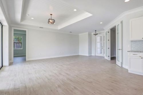 2081 20 Ave, Naples FL 34120-2317 exterior