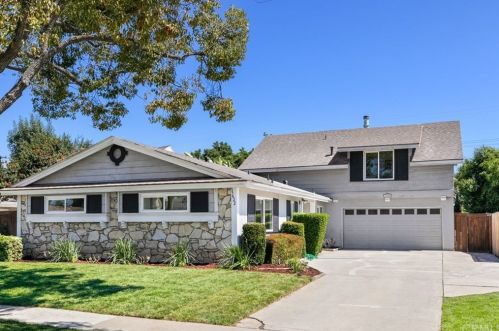 13422 Epping Way, Tustin CA  92780-4743 exterior