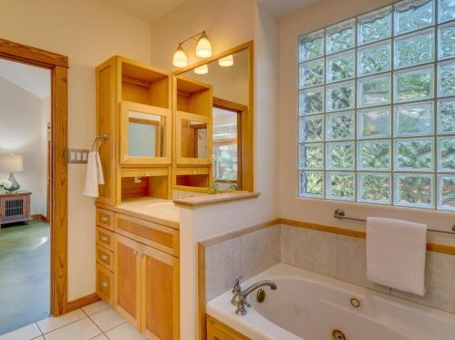 1510 Edgewood Ave, Austin TX 78722-1935 exterior