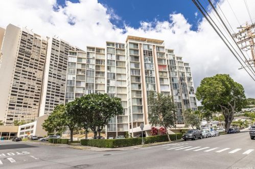 1702 Kewalo St, Honolulu HI  96822-3081 exterior