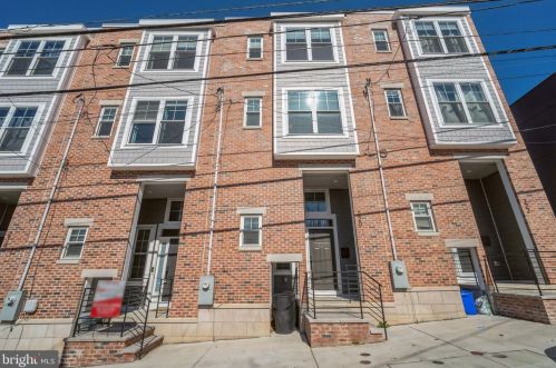 220 Fountain St, Philadelphia PA  19128-4508 exterior