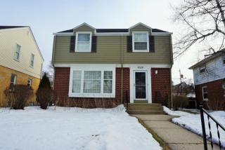 4328 Marlborough Dr, Milwaukee WI  53211-1424 exterior