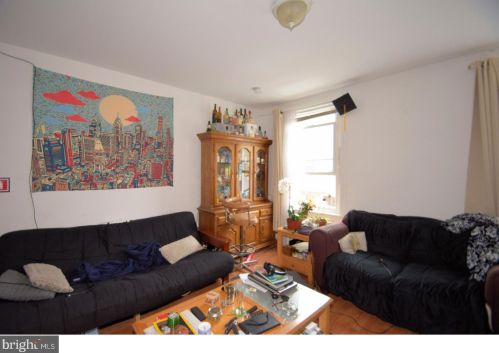 2225 Camac St, Philadelphia PA  19133-1014 exterior