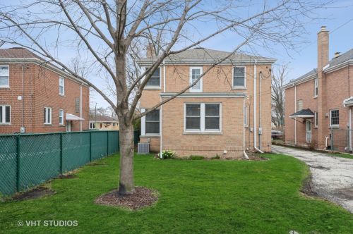 6353 Le Mai Ave, Chicago IL 60712-3013 exterior