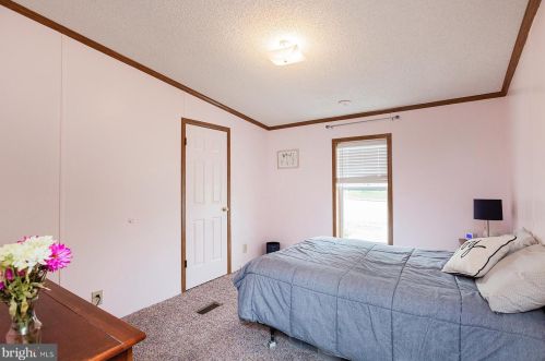 518 Pheasant Rdg Cir, Lancaster PA exterior