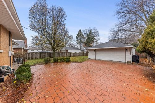 766 Parkside Ave, Elmhurst IL  60126-4811 exterior