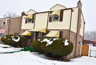 10126 Luella Ave, Chicago, IL 60617-5623