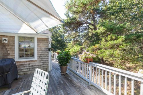 15 Mary Rd, Eastham MA 02642-2927 exterior