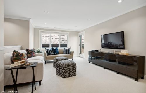 2900 Hermitage Ave, Chicago IL 60609-2733 exterior