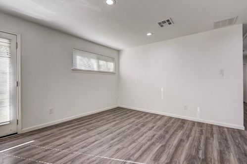 8746 Aldwick Dr, Dallas TX 75238-3420 exterior