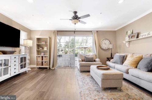 544 Eagle Ct, Jamison, PA 18929-1793