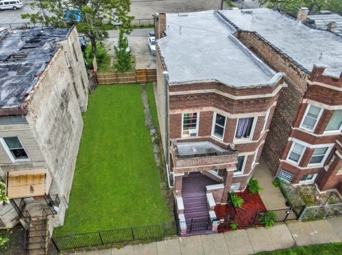 4428 Monroe St, Chicago IL 60624-2519 exterior