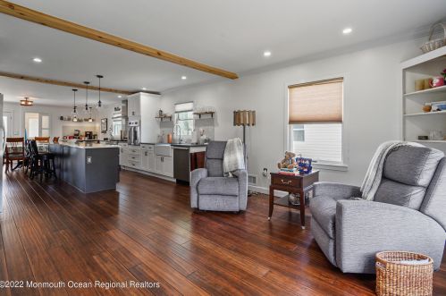 1231 Fleming Ave, Point Pleasant Beach NJ 08742-4040 exterior