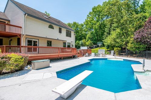 102 King St, Edison NJ 08820-1023 exterior