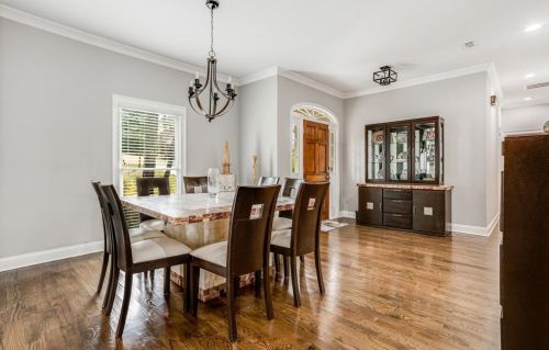 2884 Cravey Dr, Atlanta GA  30345-1420 exterior