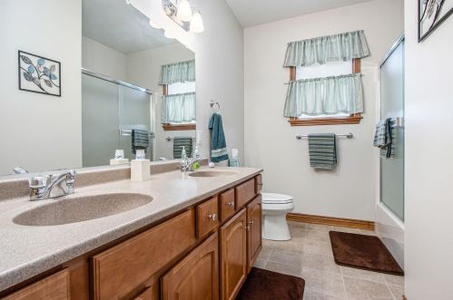 3363 Oakharbor St, Kalamazoo MI 49009-6179 exterior