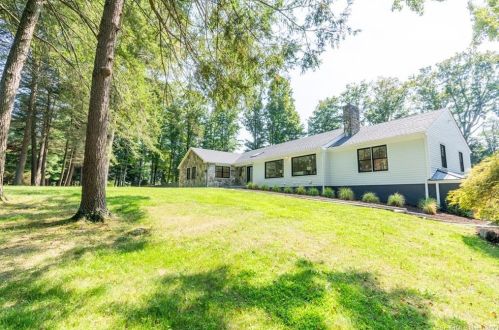 12 Hockanum Rd, Westport, CT 06880-2122