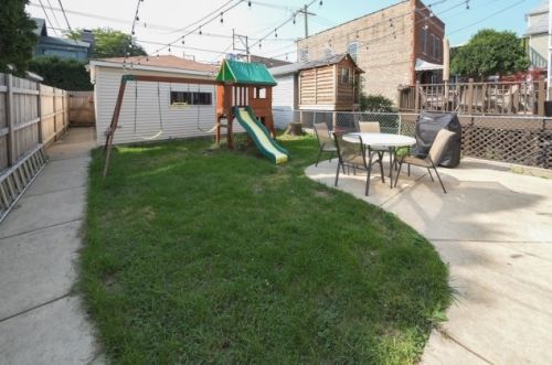 4342 Damen Ave, Chicago IL  60618-1747 exterior