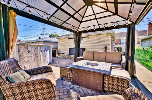 5819 55 St, Chicago IL 60632-4722 exterior