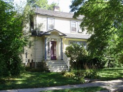 254 Adams Ave, Newton, MA 02465-1504