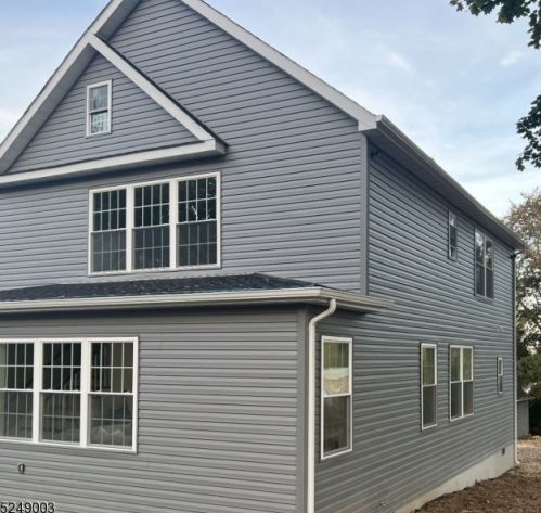 20 Western Ave, Kinnelon, NJ 07405-1608